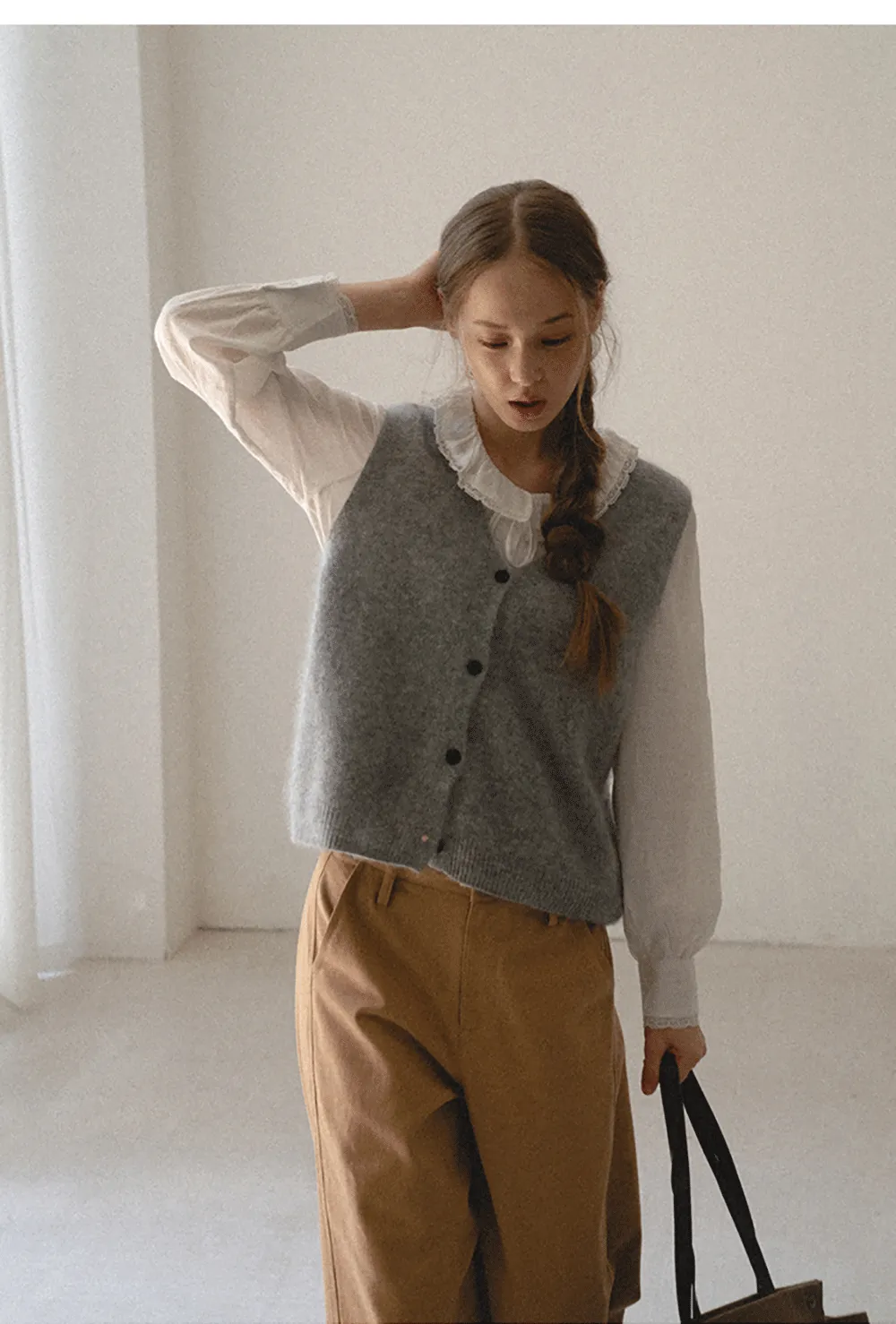 Ruffled Collar Knit Vest