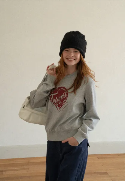 Off Shoulder Sweatshirt with Heart Graphic Print