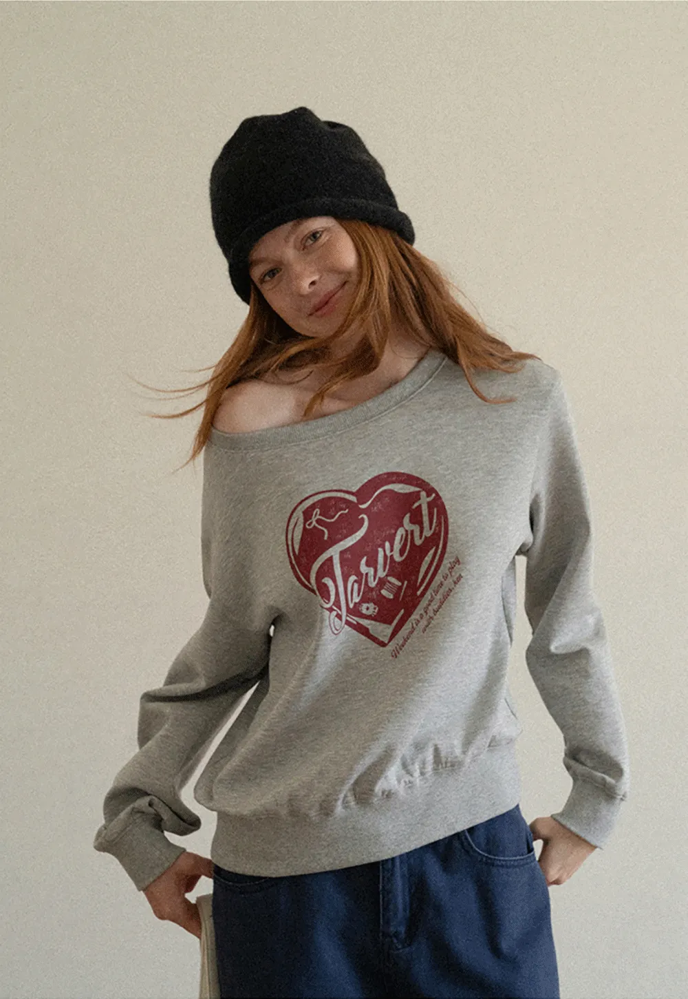 Off Shoulder Sweatshirt with Heart Graphic Print