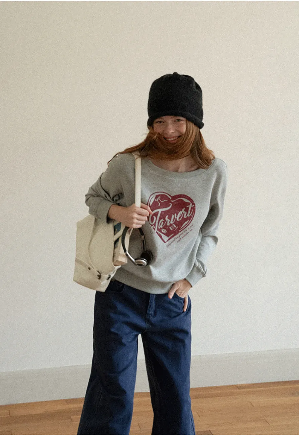 Off Shoulder Sweatshirt with Heart Graphic Print