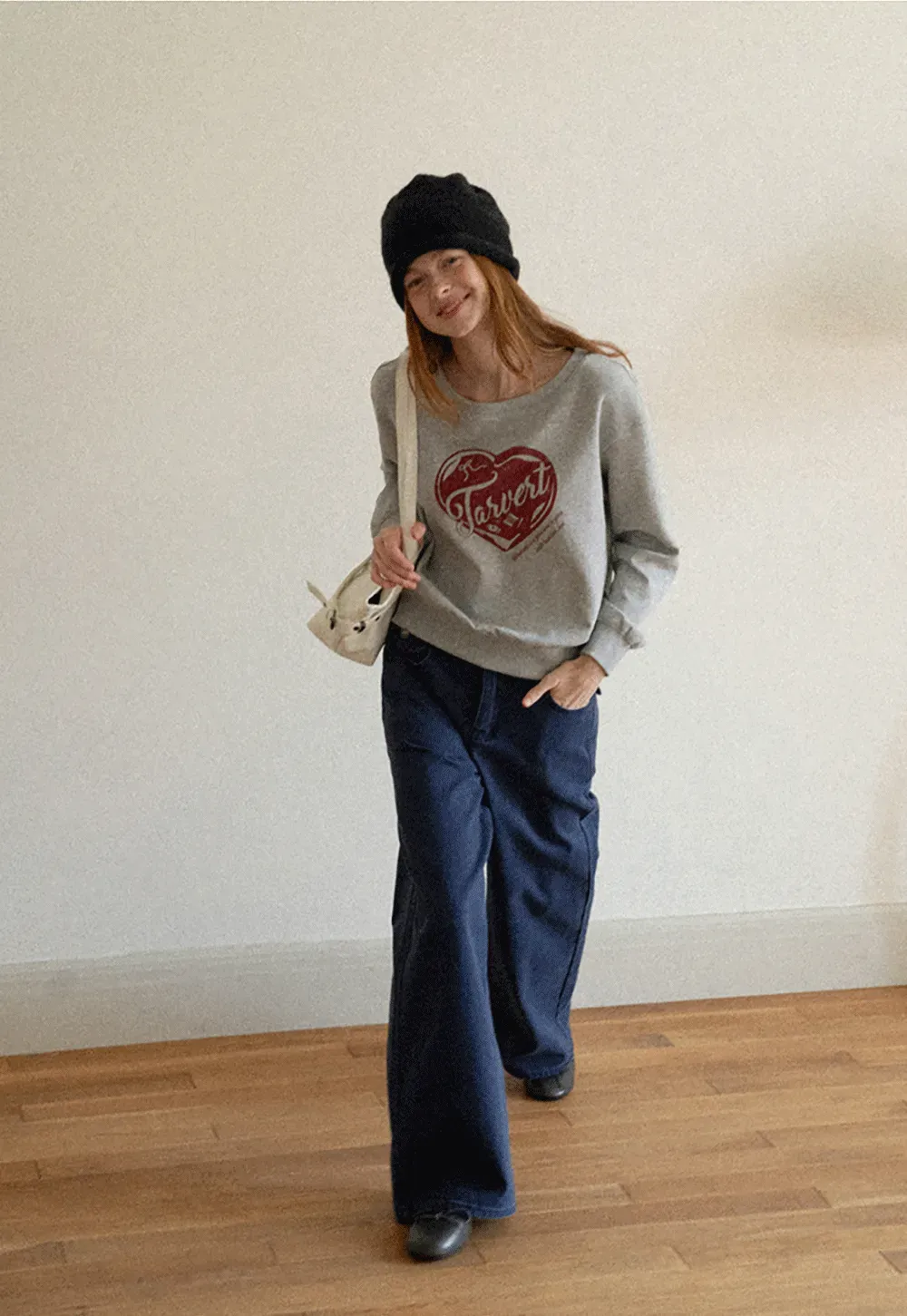Off Shoulder Sweatshirt with Heart Graphic Print