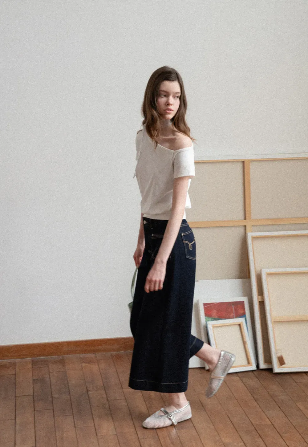 Off shoulder short sleeve top with button detail