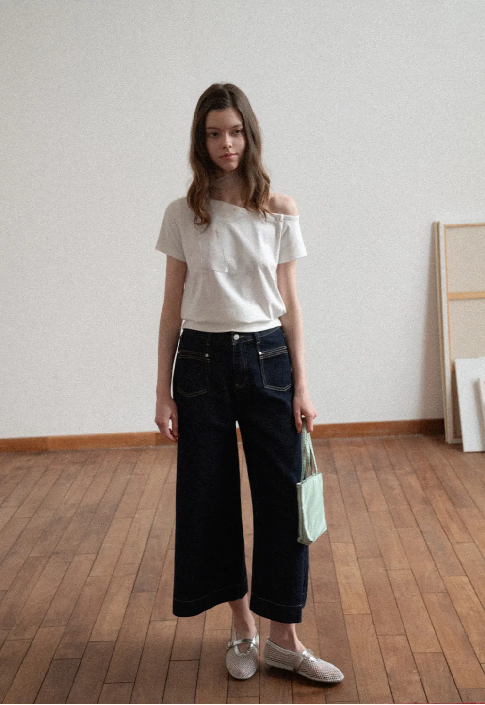 Off shoulder short sleeve top with button detail