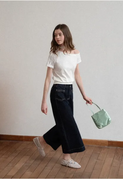 Off shoulder short sleeve top with button detail