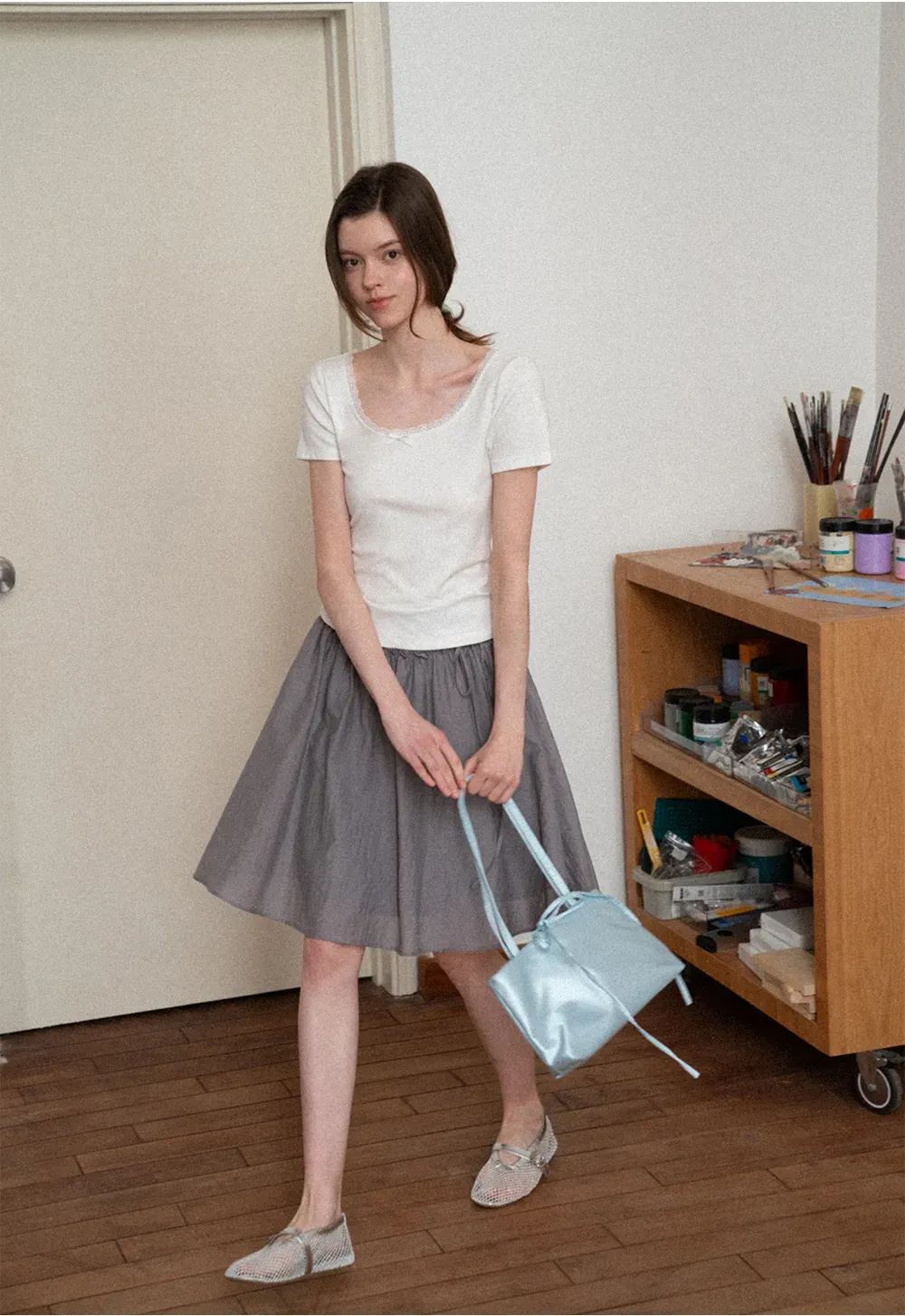 Short sleeve T-shirt with lace trim neckline