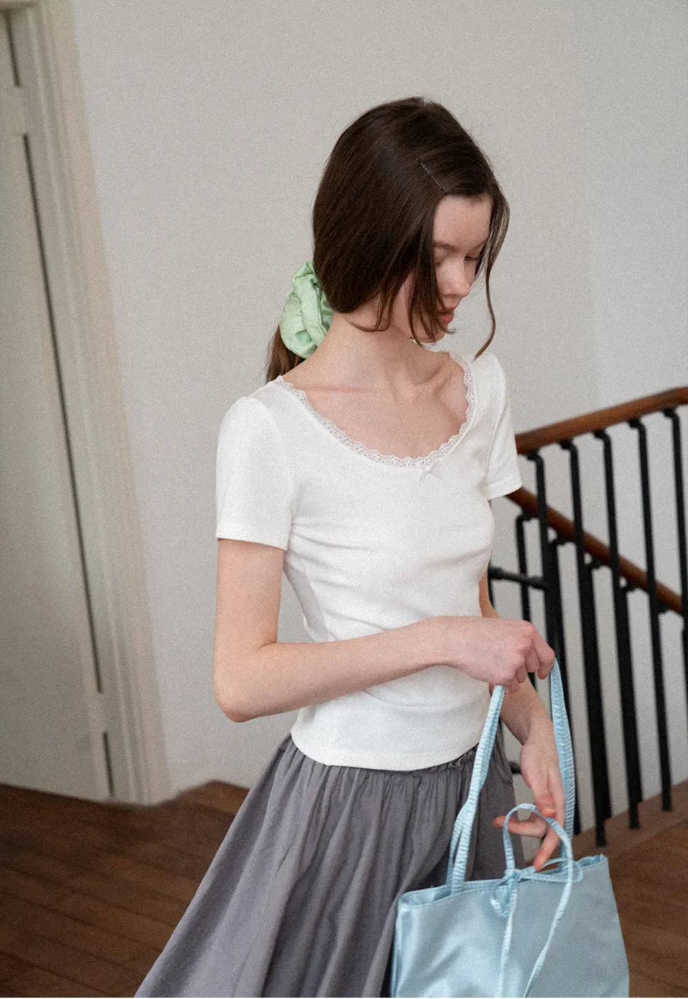 Short sleeve T-shirt with lace trim neckline