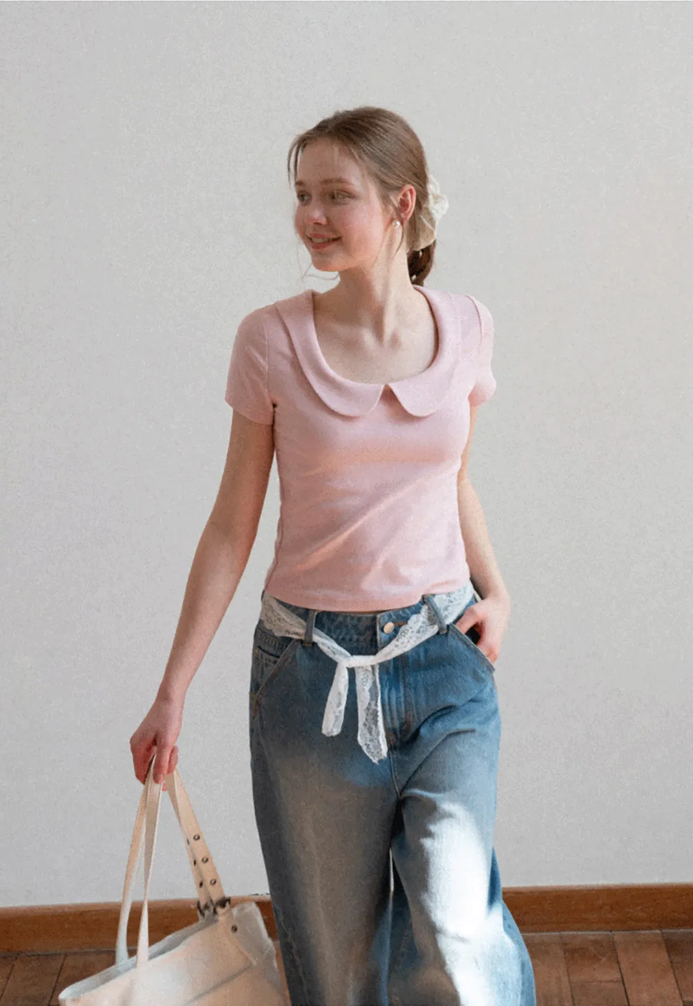 Short sleeve T-shirt with Peter Pan collar