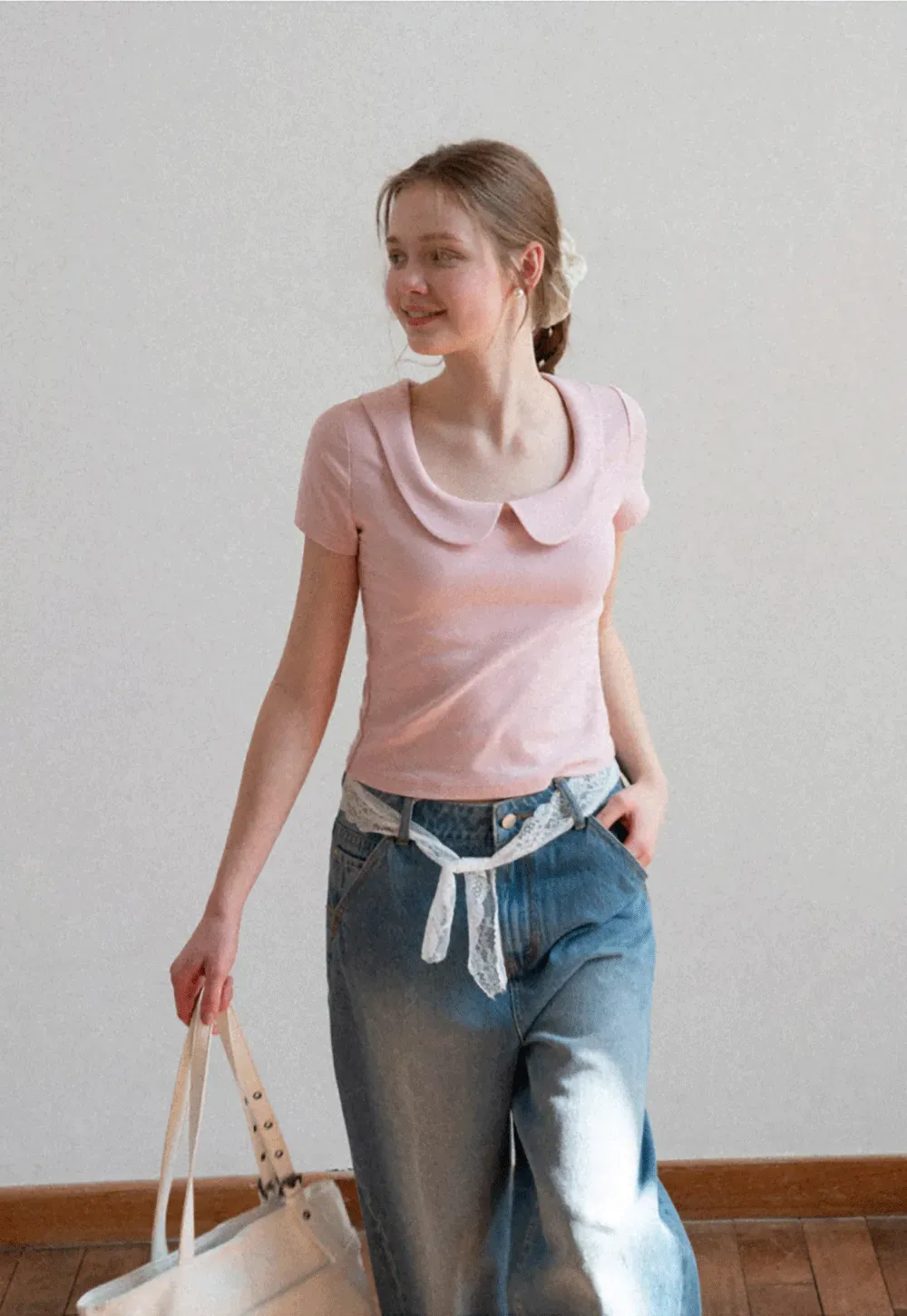 Short sleeve T-shirt with Peter Pan collar