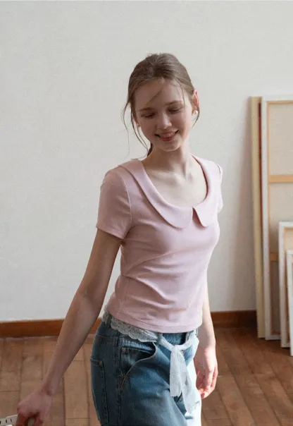 Short sleeve T-shirt with Peter Pan collar