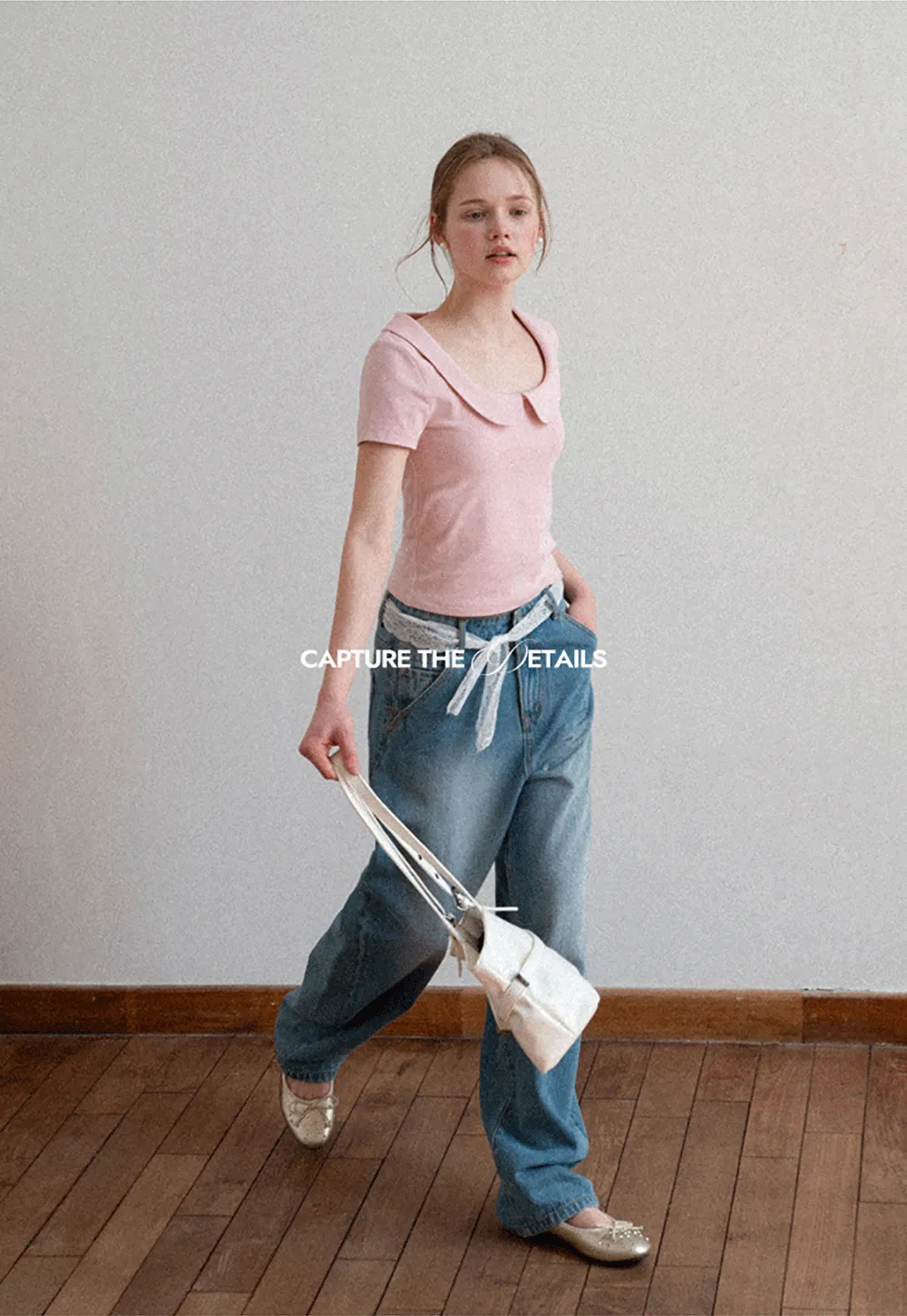 Short sleeve T-shirt with Peter Pan collar