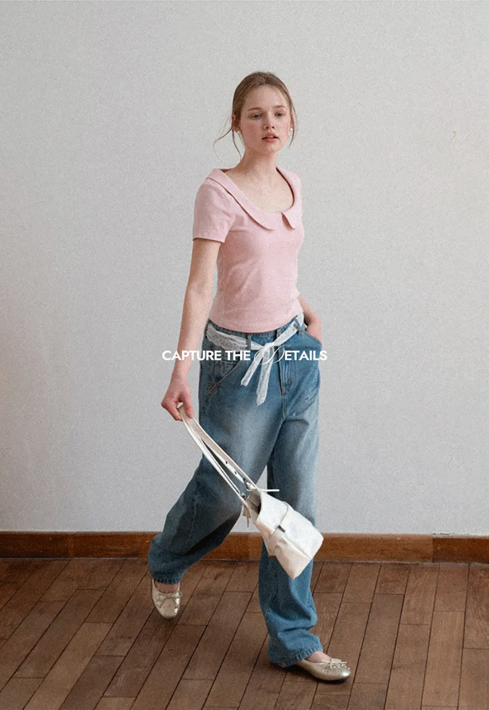 Short sleeve T-shirt with Peter Pan collar