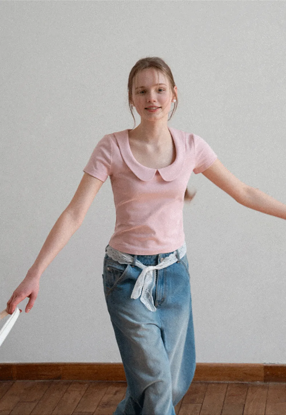 Short sleeve T-shirt with Peter Pan collar