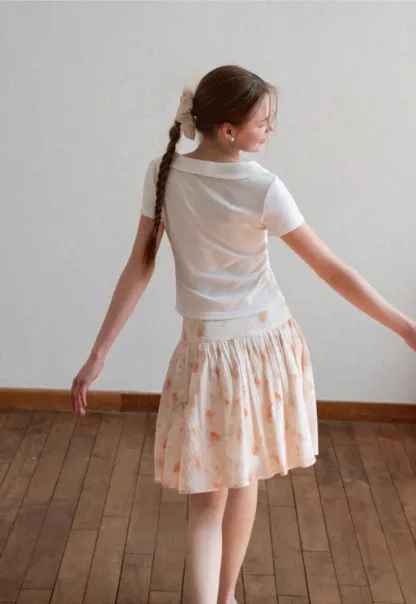 Short sleeve T-shirt with Peter Pan collar