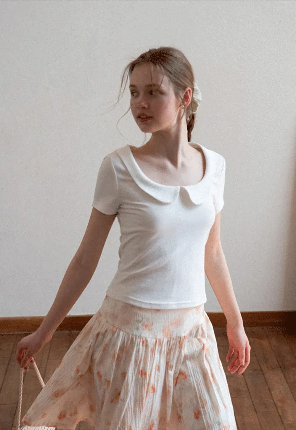 Short sleeve T-shirt with Peter Pan collar