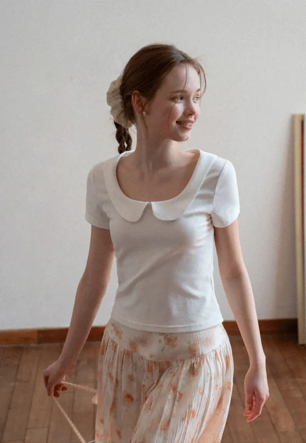 Short sleeve T-shirt with Peter Pan collar