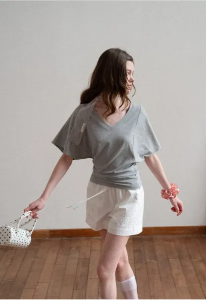 V neck short sleeve relaxed fit t shirt