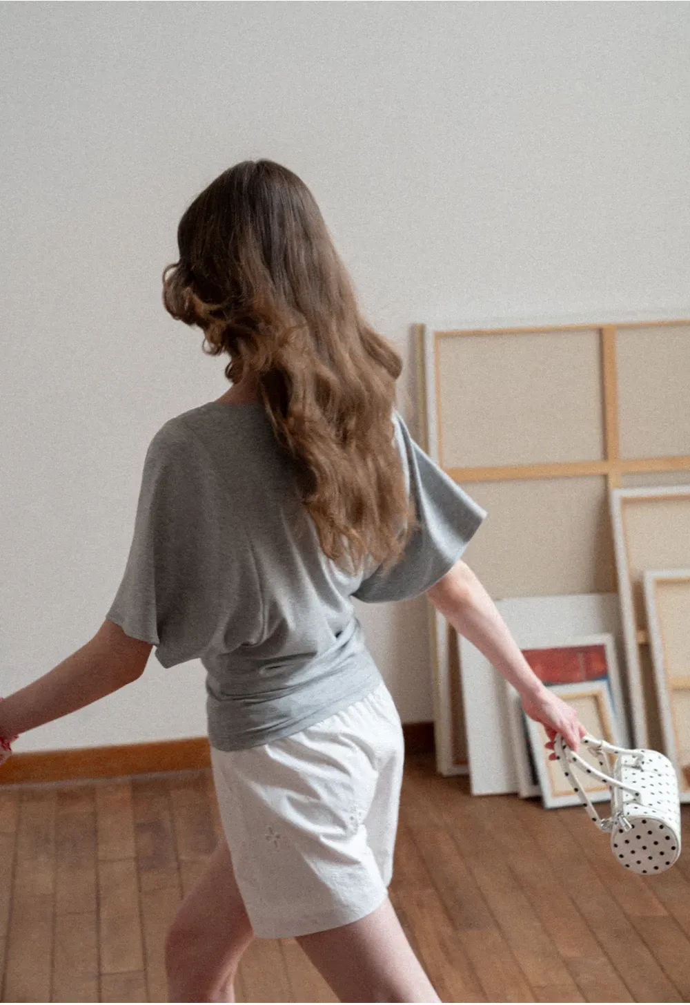 V neck short sleeve relaxed fit t shirt