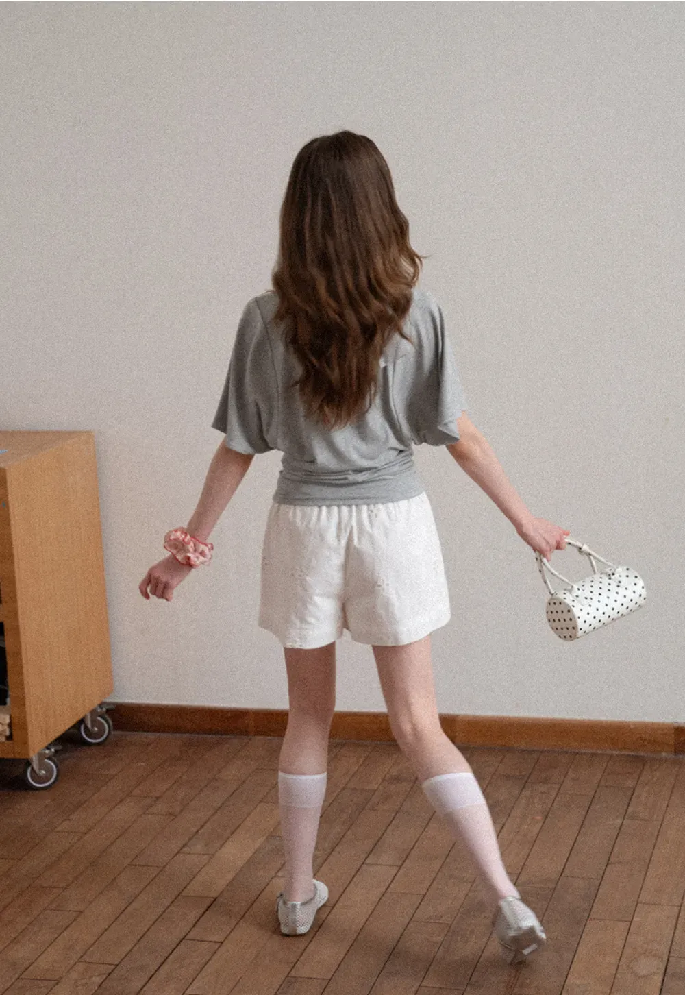 V neck short sleeve relaxed fit t shirt