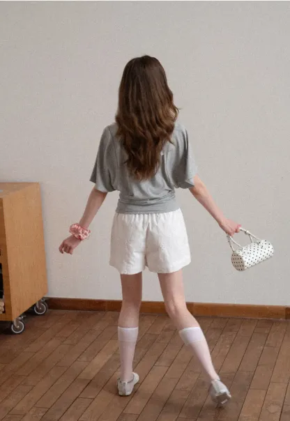 V neck short sleeve relaxed fit t shirt