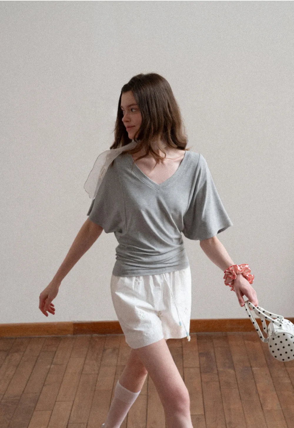 V neck short sleeve relaxed fit t shirt