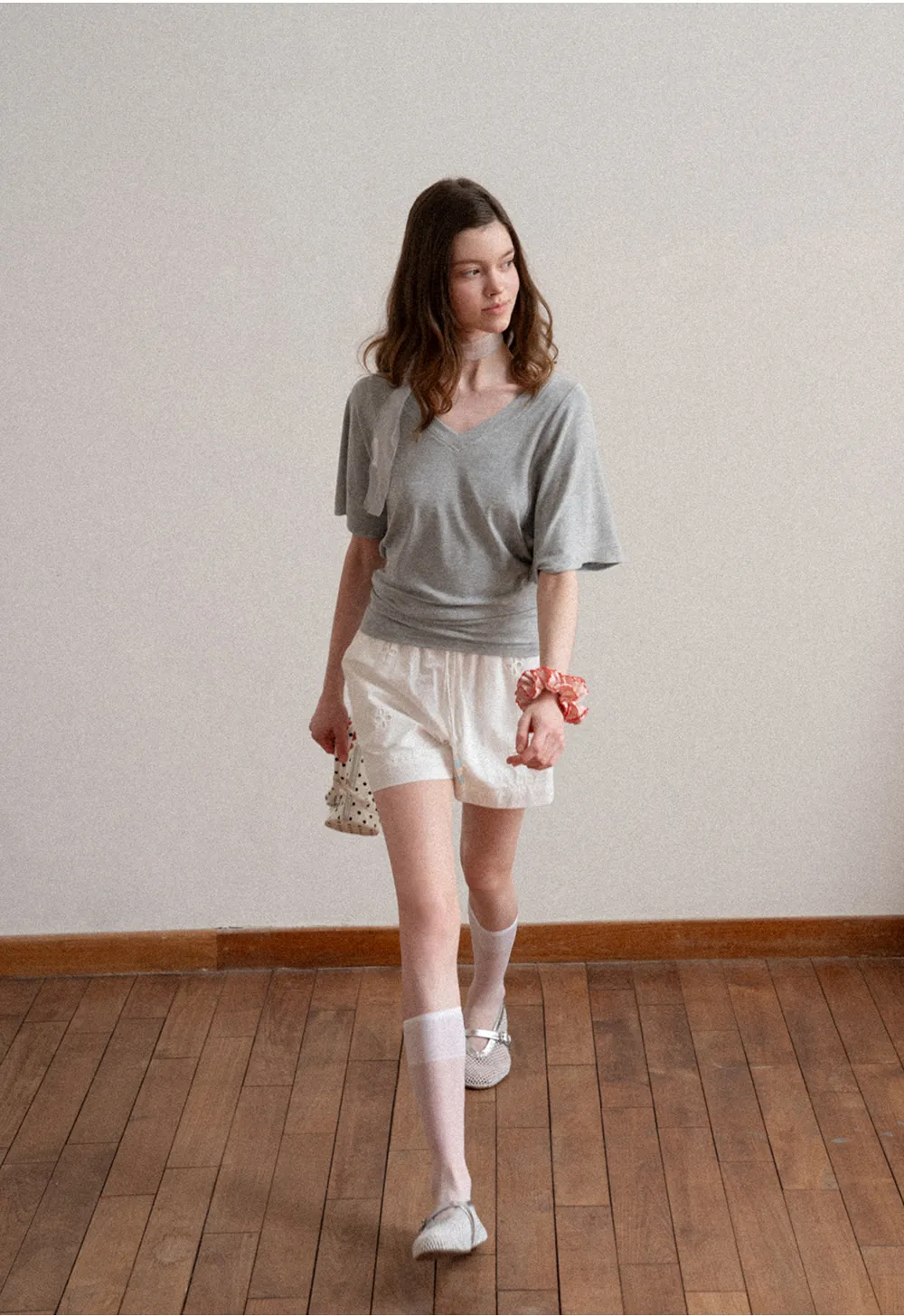 V neck short sleeve relaxed fit t shirt