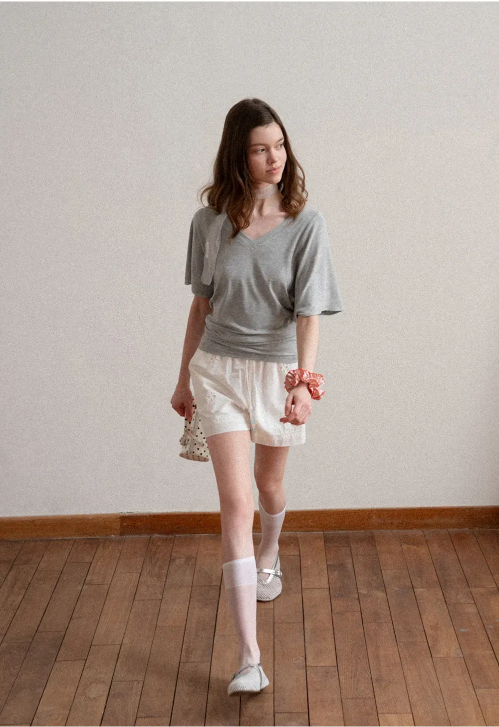 V neck short sleeve relaxed fit t shirt