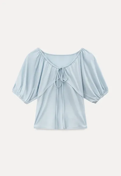 V neck short sleeve top with front tie detail