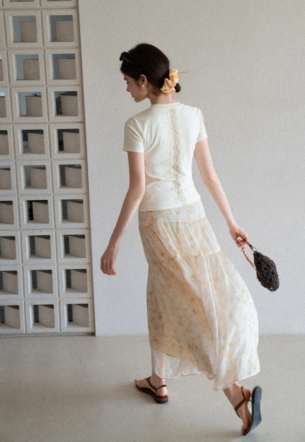 Short sleeve tshirt with lace back detail