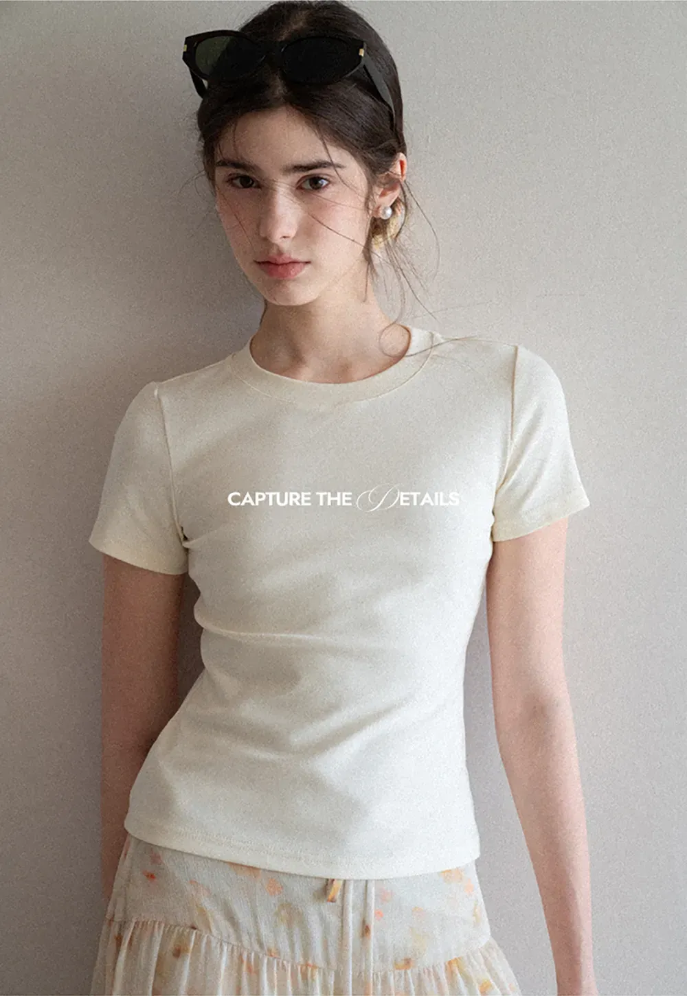 Short sleeve tshirt with lace back detail