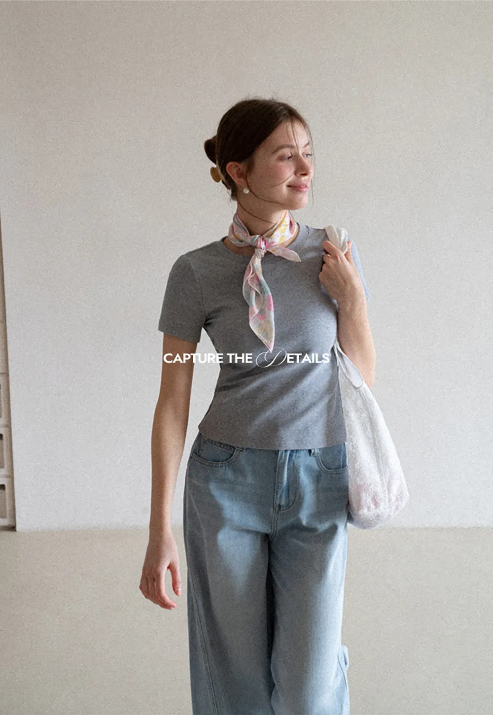 Short sleeve tshirt with lace back detail