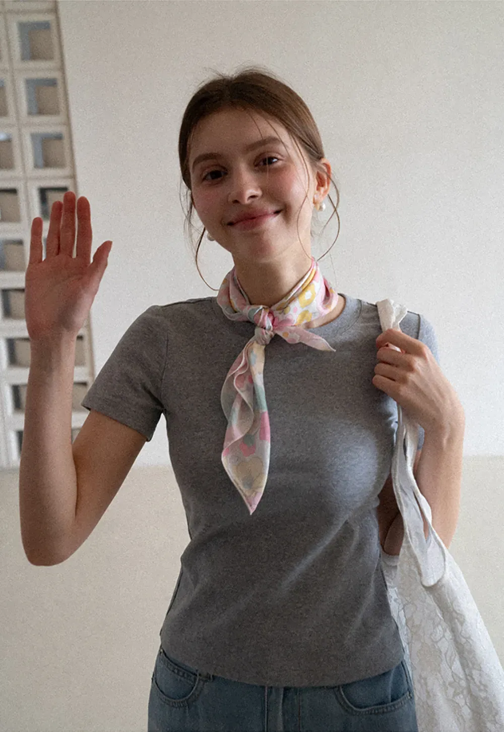 Short sleeve tshirt with lace back detail