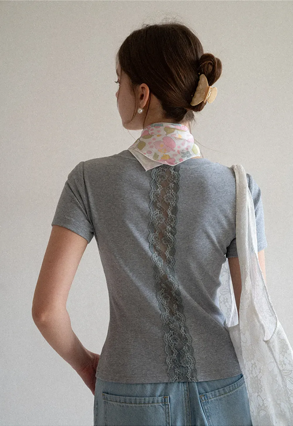 Short sleeve tshirt with lace back detail