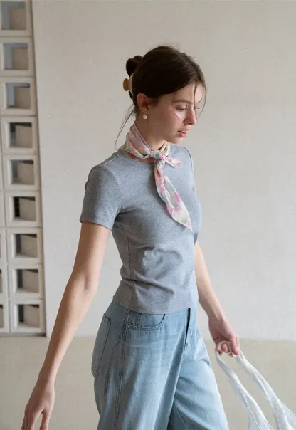 Short sleeve tshirt with lace back detail