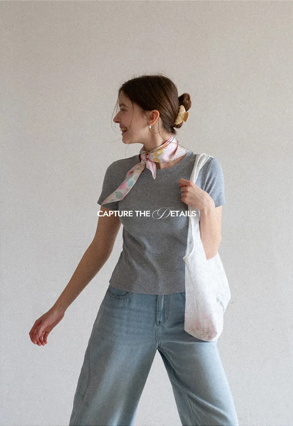 Short sleeve tshirt with lace back detail