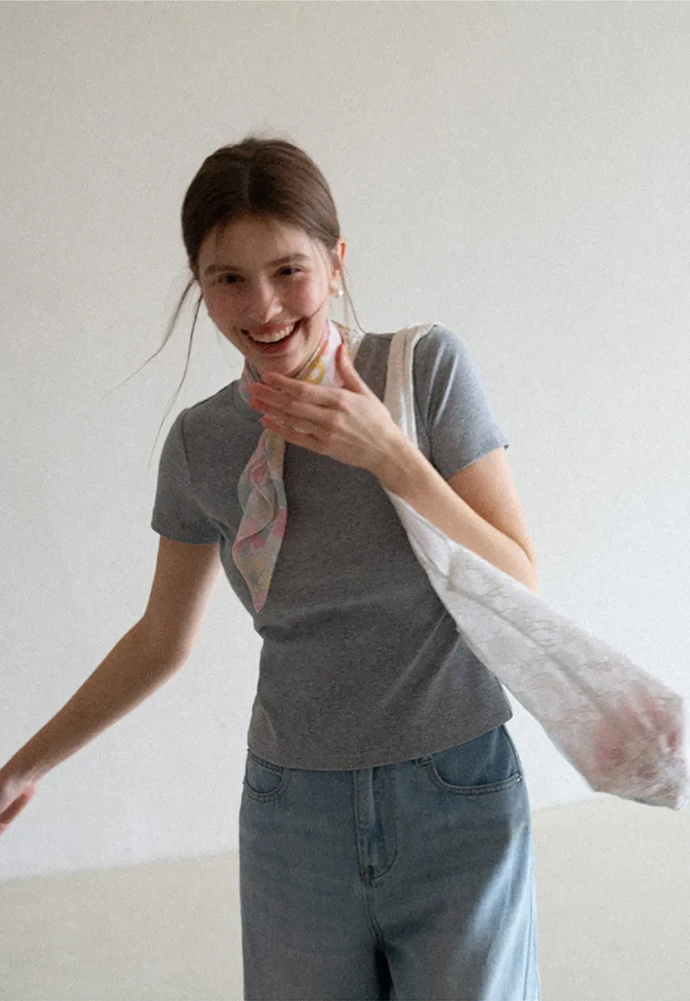 Short sleeve tshirt with lace back detail