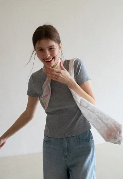 Short sleeve tshirt with lace back detail