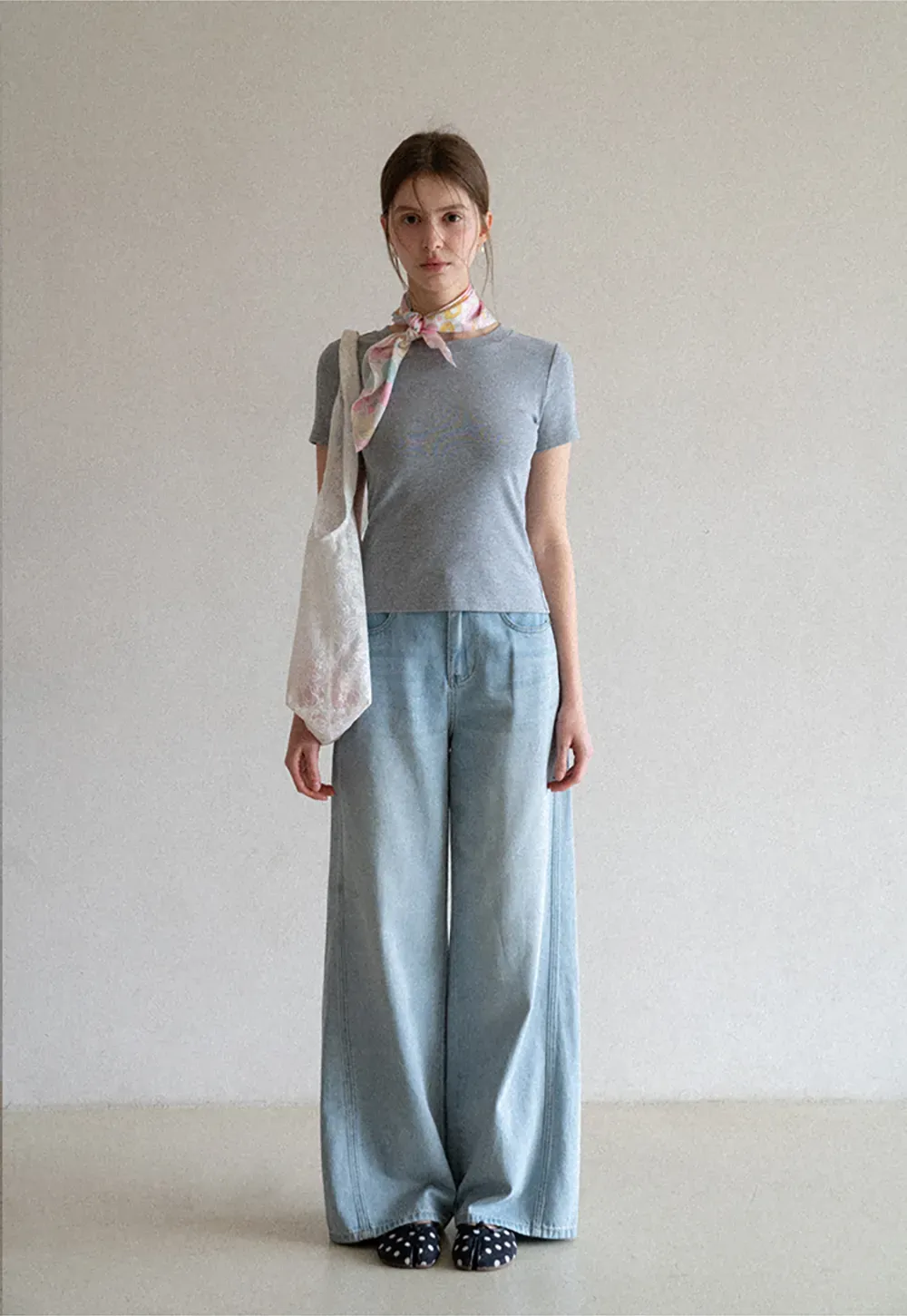 Short sleeve tshirt with lace back detail