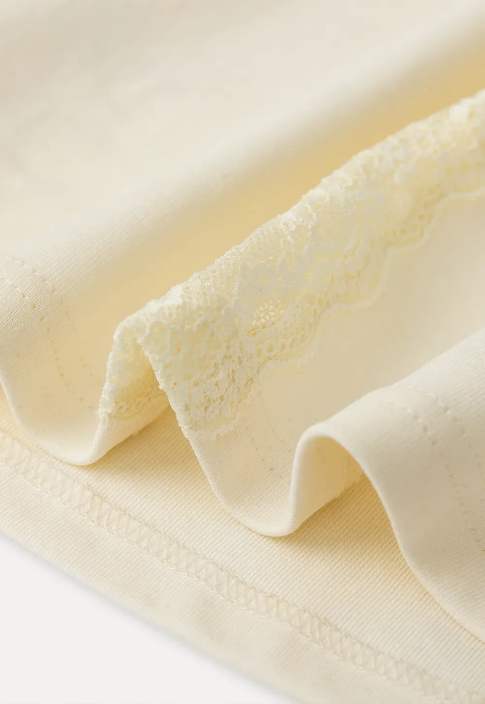 Short sleeve tshirt with lace back detail