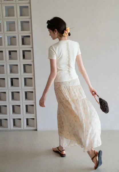 Short sleeve tshirt with lace back detail