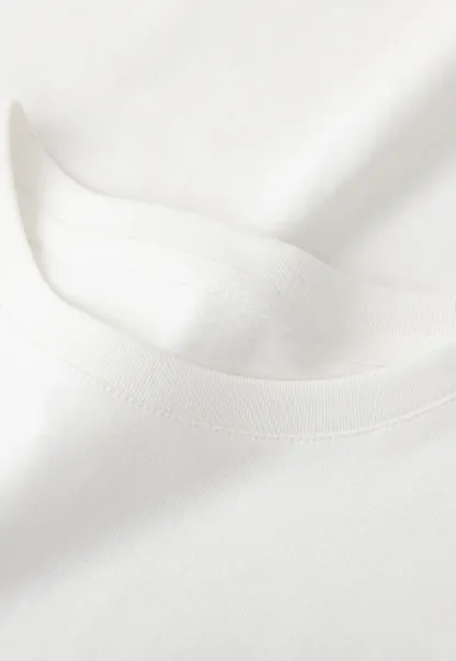 Floral Print Graphic Tee with Crew Neck and Short Sleeves