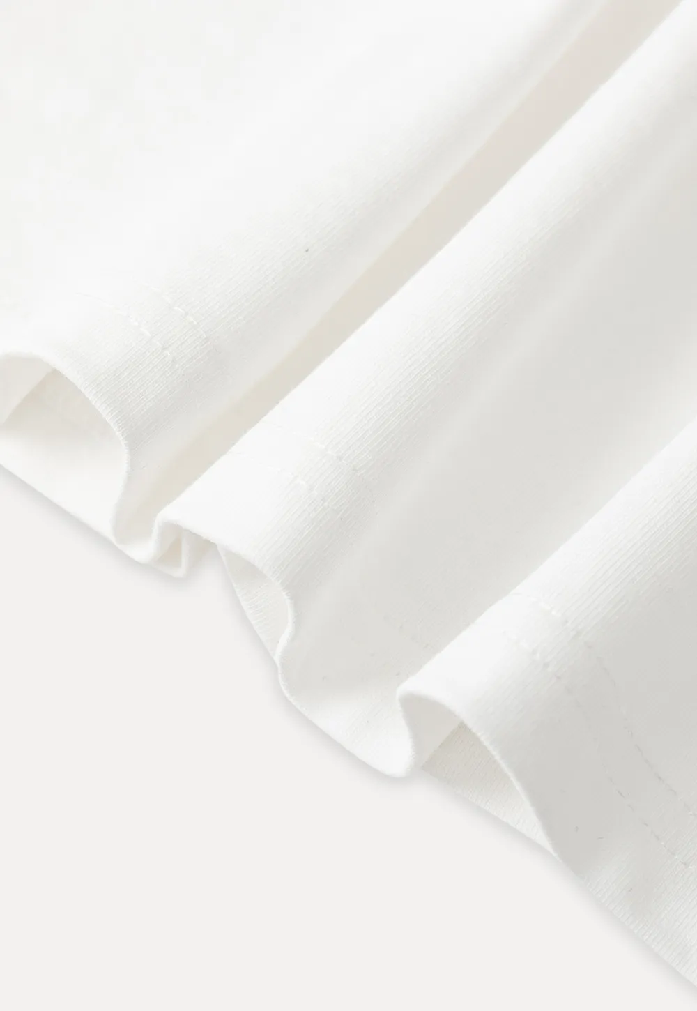 Floral Print Graphic Tee with Crew Neck and Short Sleeves