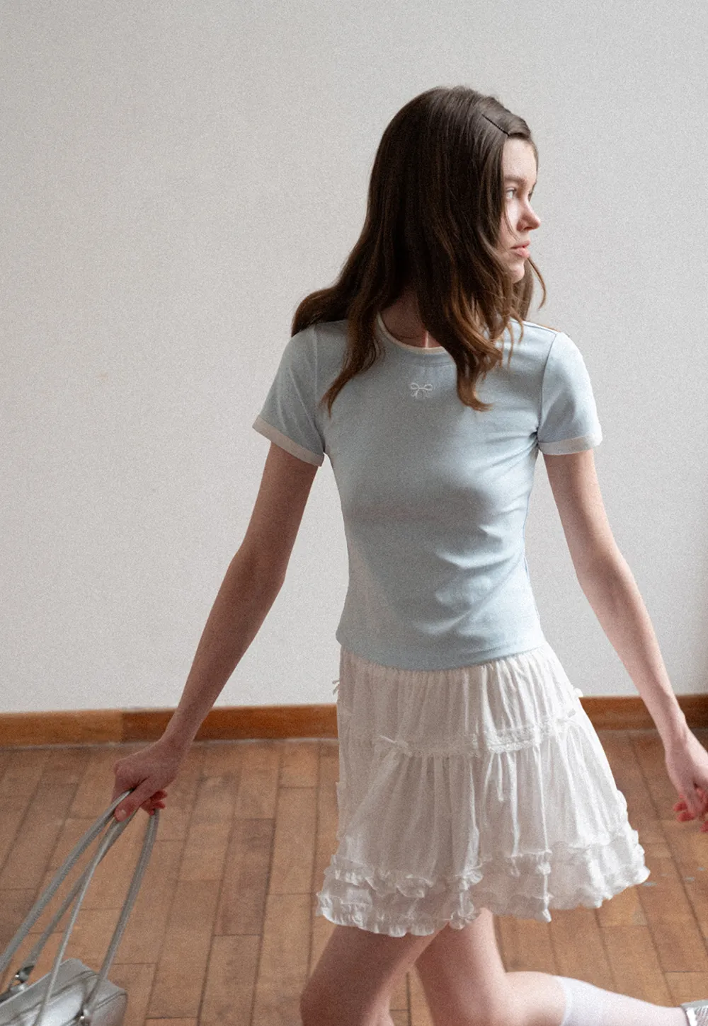 Short sleeve tshirt with embroidered bow detail