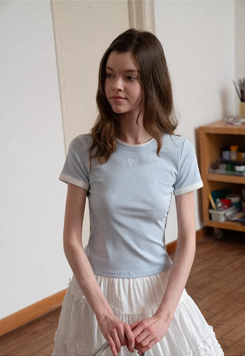 Short sleeve tshirt with embroidered bow detail