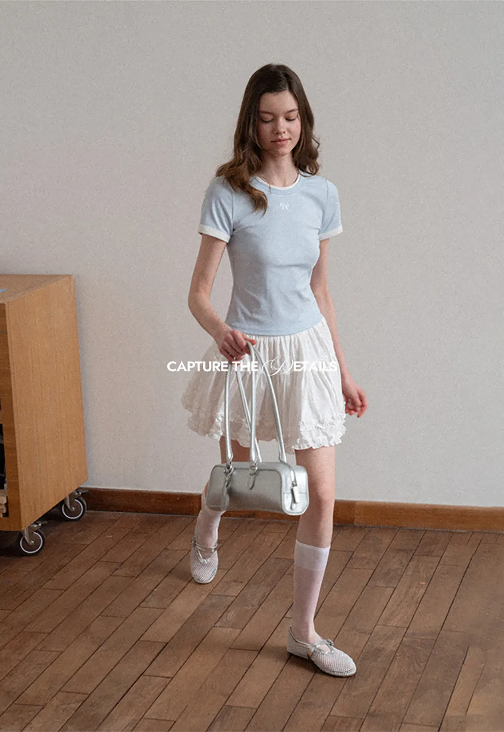 Short sleeve tshirt with embroidered bow detail