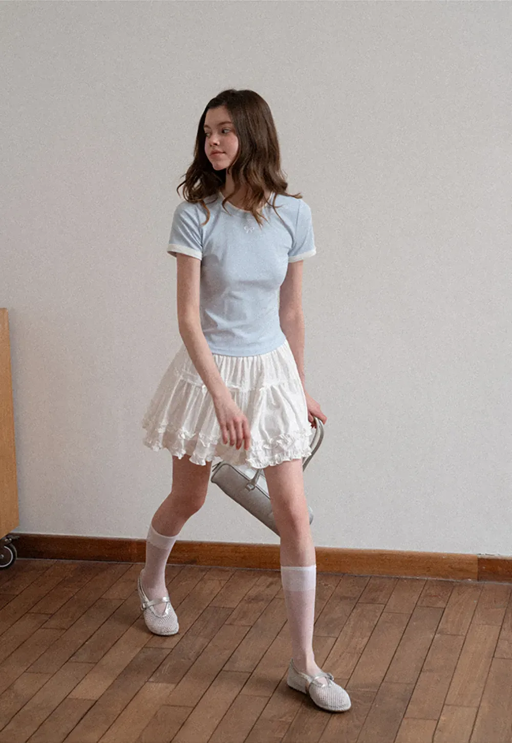 Short sleeve tshirt with embroidered bow detail