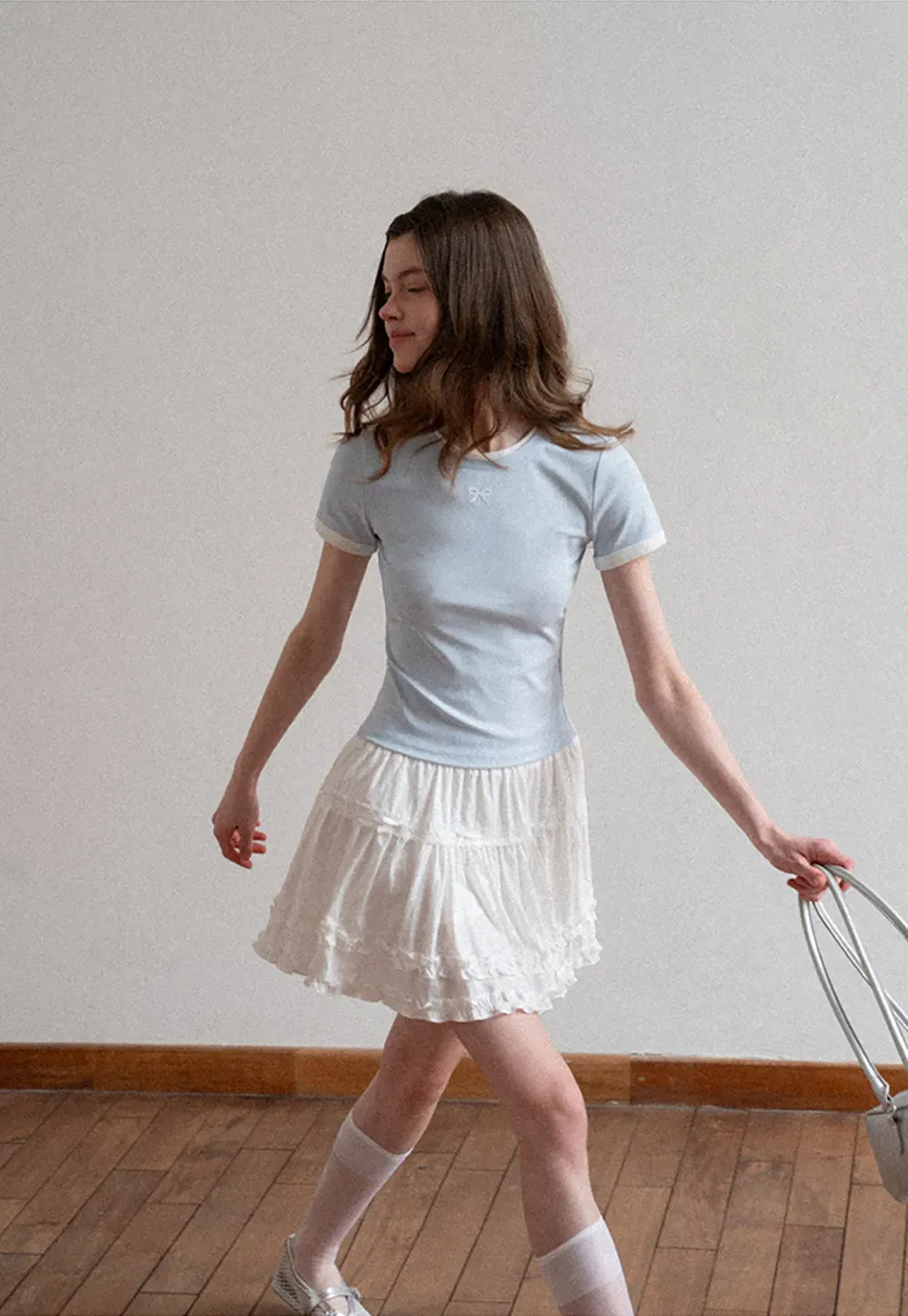 Short sleeve tshirt with embroidered bow detail