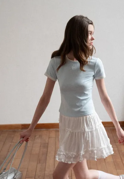 Short sleeve tshirt with embroidered bow detail