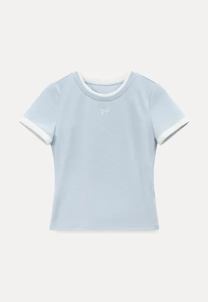 Short sleeve tshirt with embroidered bow detail