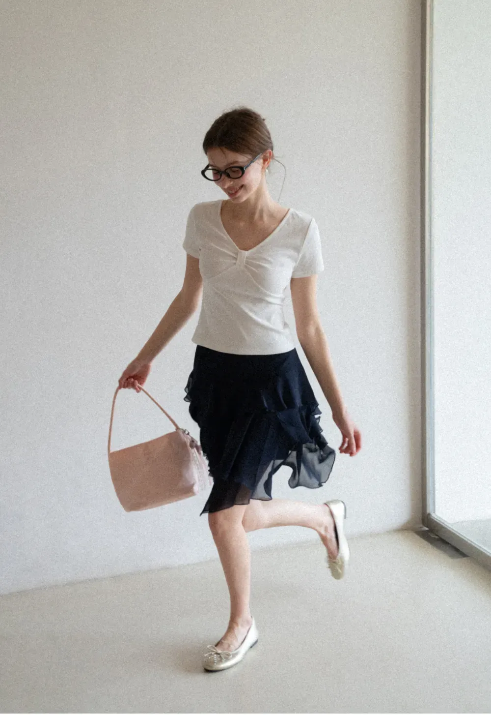 V neck short sleeve top with front knot detail