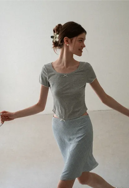 Cropped Ribbed Knit Short Sleeve T Shirt